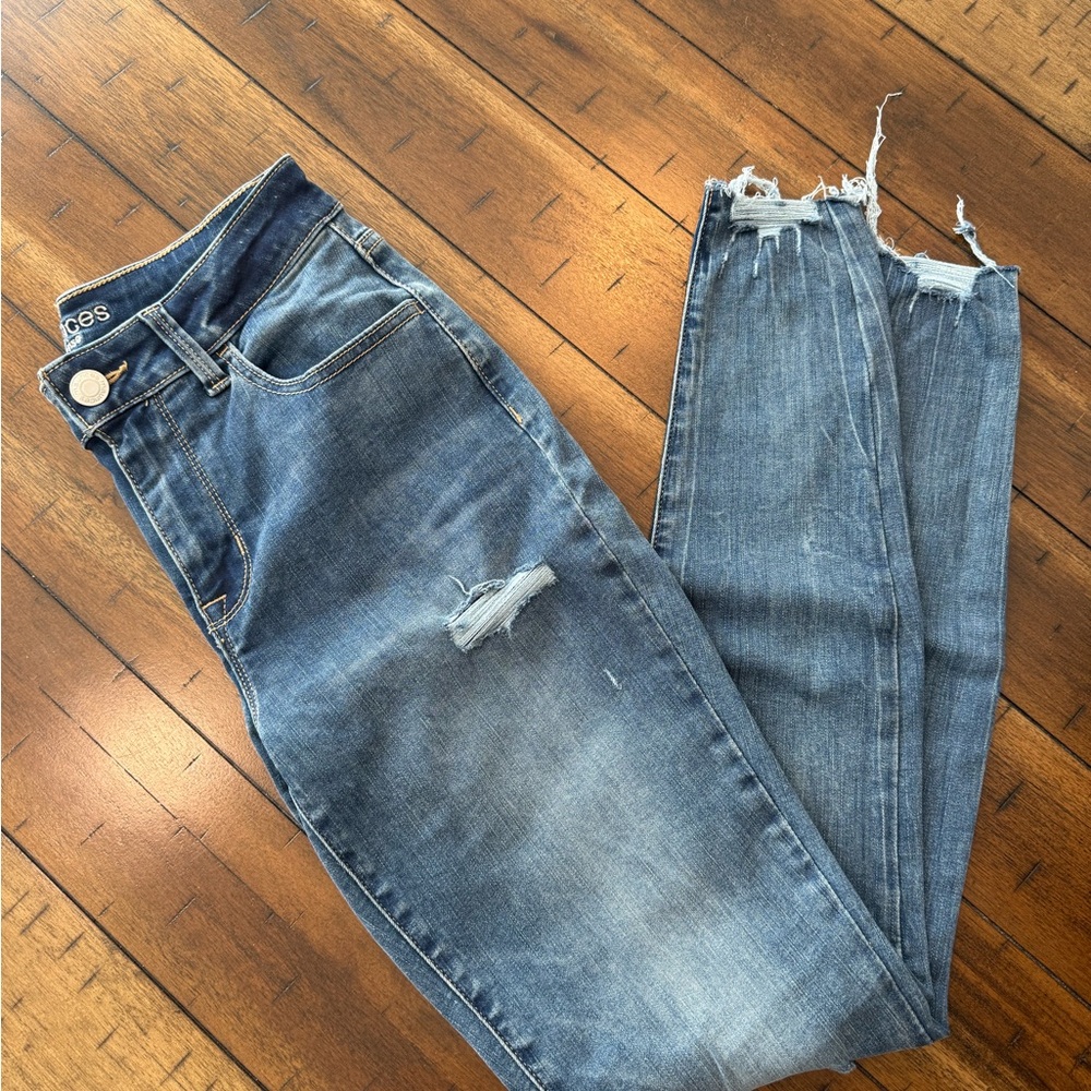 Maurices Women's Cropped Distressed Denim Jeans
